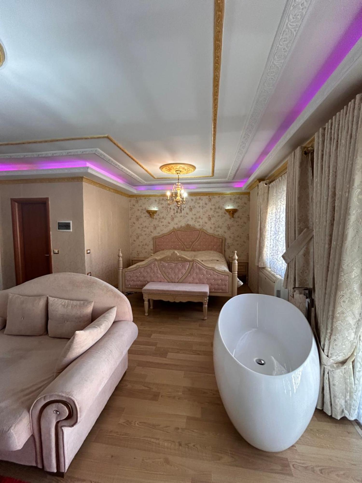 Luxurious Apartment Lake View Pogradec Bagian luar foto