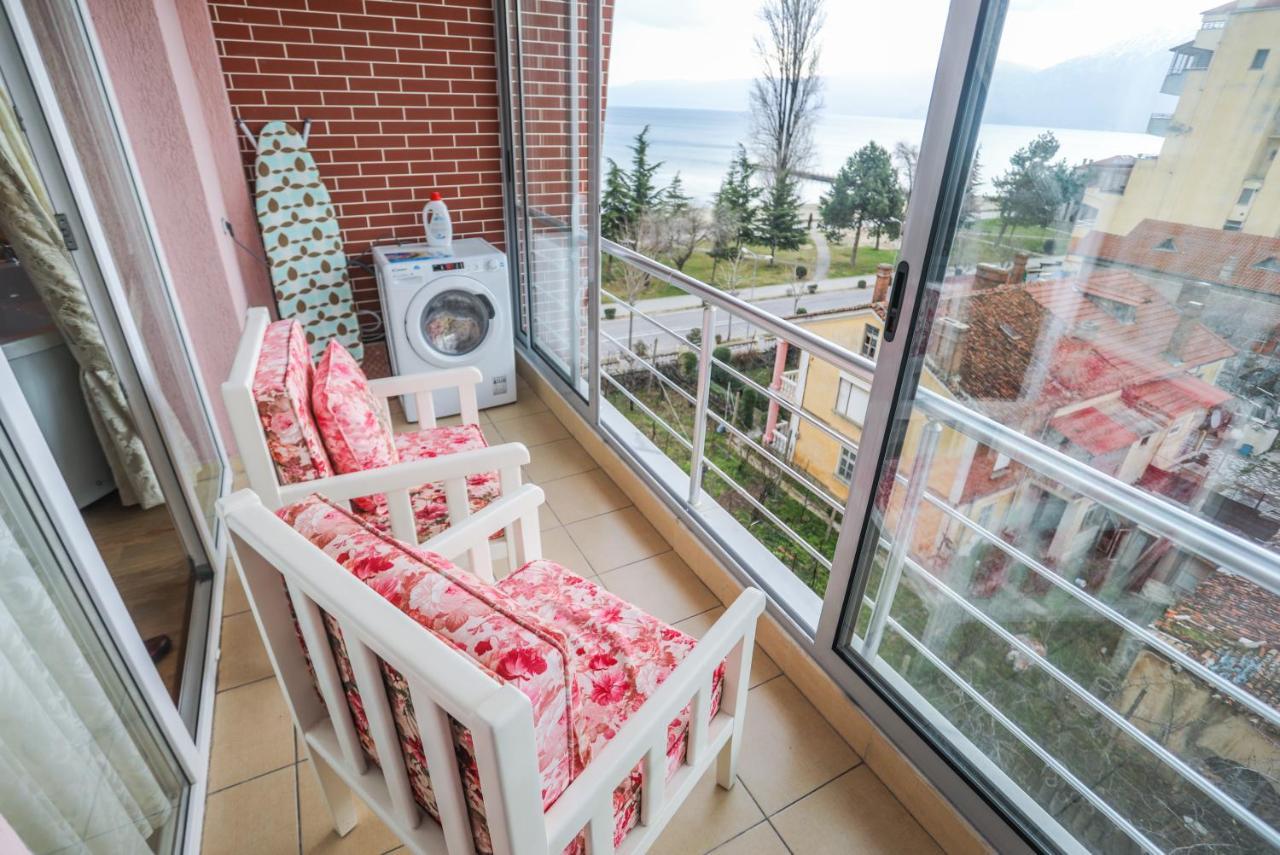 Luxurious Apartment Lake View Pogradec Bagian luar foto