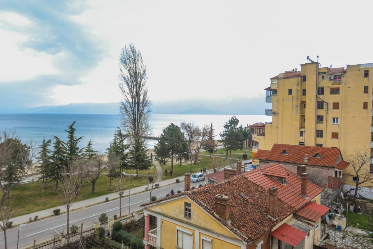 Luxurious Apartment Lake View Pogradec Bagian luar foto